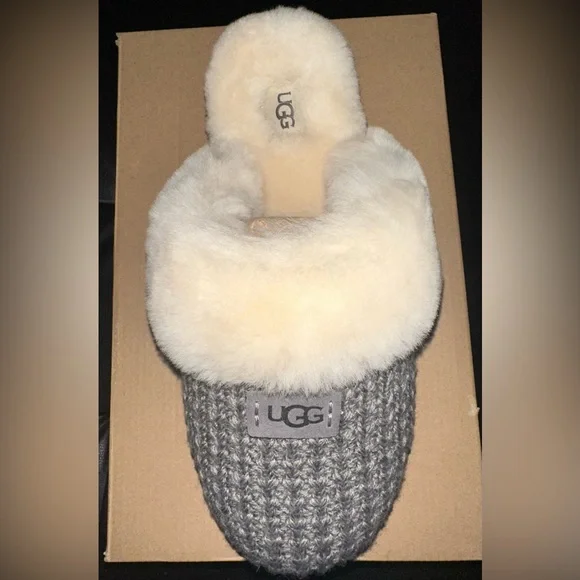 CHARCOAL UGG’s SLIPPERS - Picture 7 of 7